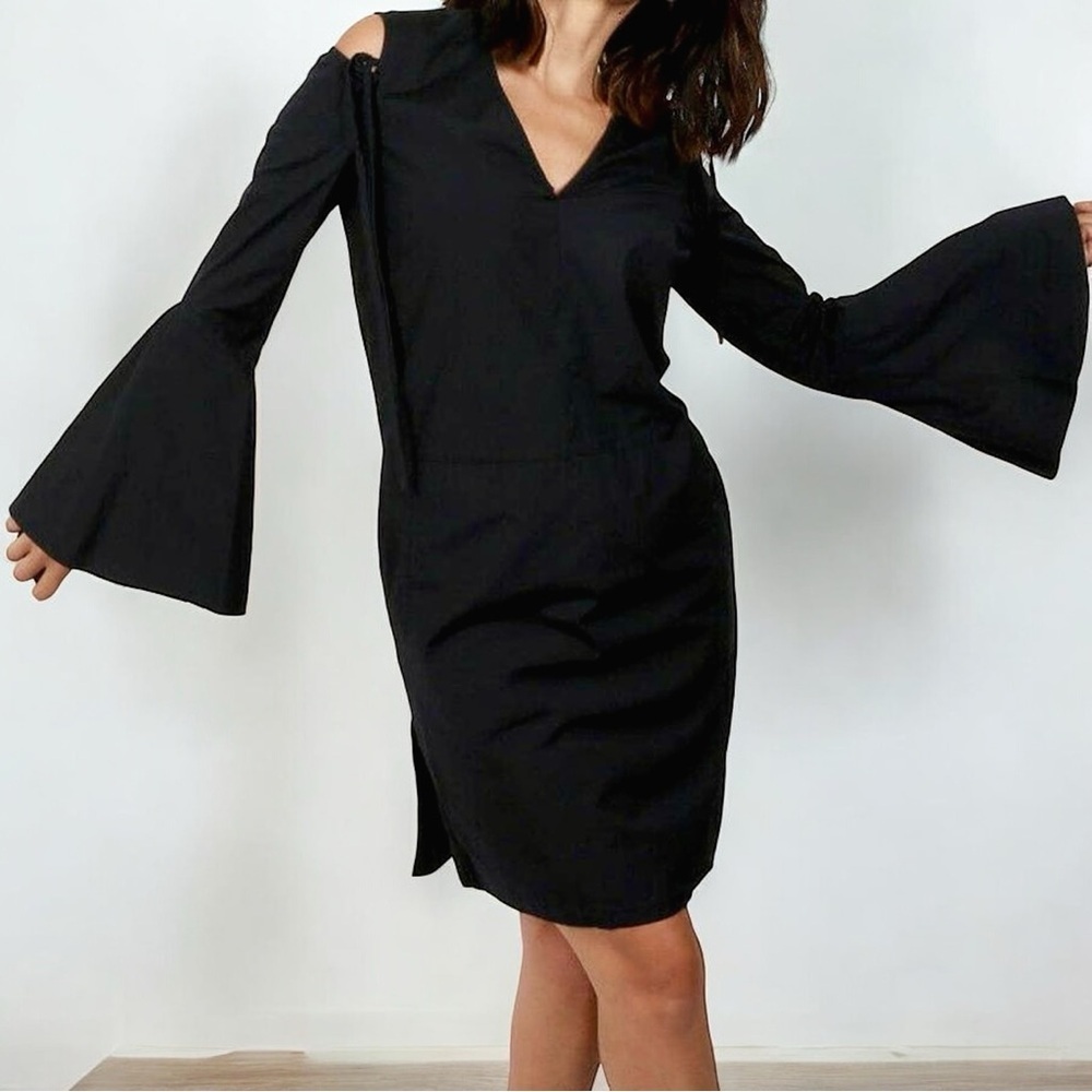 NWT Derek Lam Black Cold Shoulder Bell Sleeve Dress Size 0